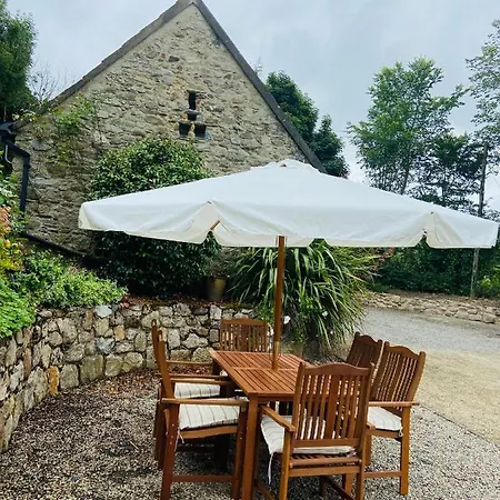 Ferry House Holidays Couette-café