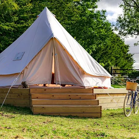 Ferry House Holidays B&B *