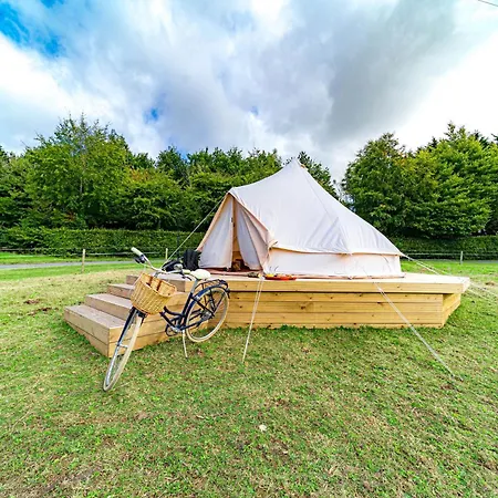 Ferry House Holidays B&B *