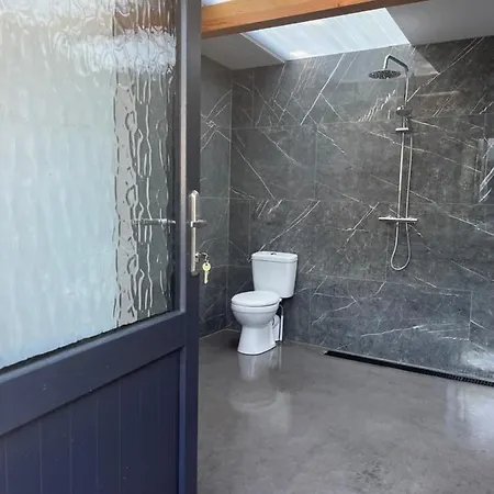 Ferry House Holidays * 뉴 로스