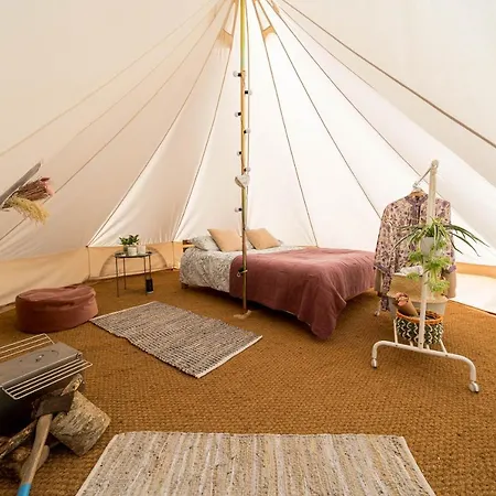 Ferry House Holidays * 뉴 로스