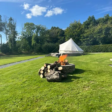 Ferry House Holidays B&B *