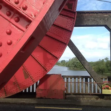 Ferry House Holidays * 뉴 로스