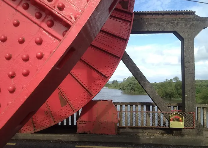 Ferry House * New Ross